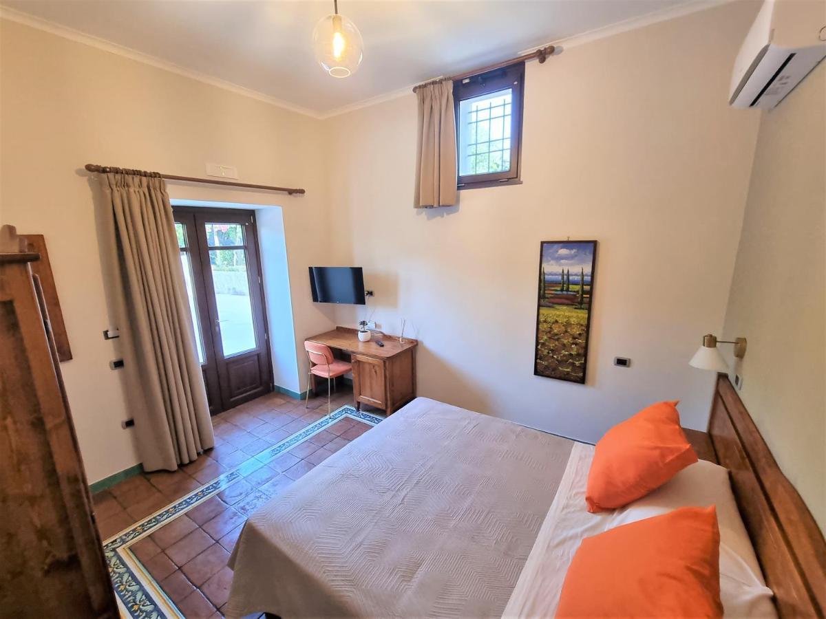 Casa Fifina Rooms Sant'Egidio del Monte Albino Экстерьер фото